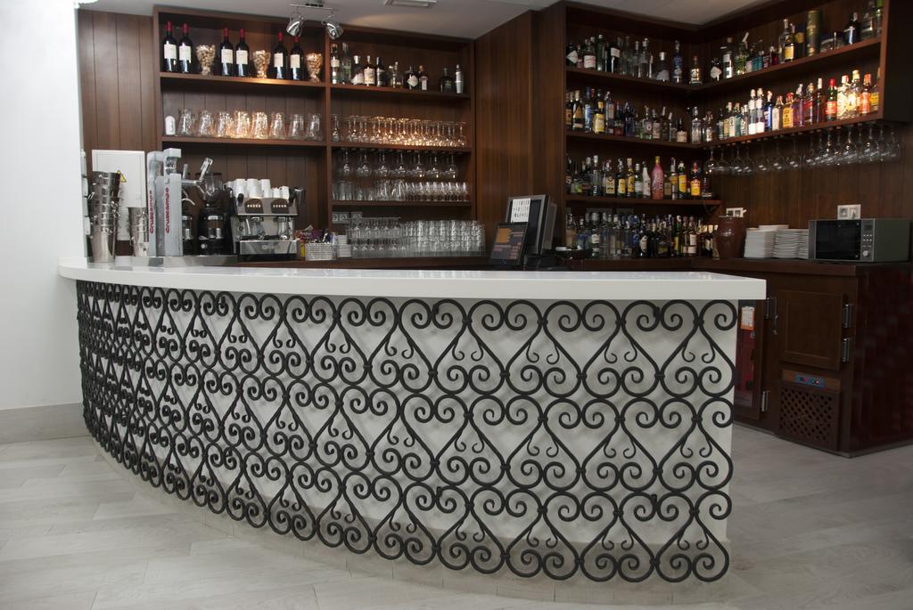 Hotel Barrio Nuevo Lebrija Bagian luar foto