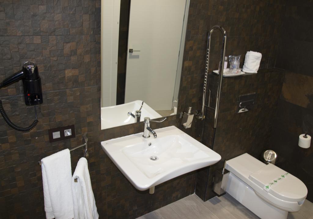 Hotel Barrio Nuevo Lebrija Bagian luar foto
