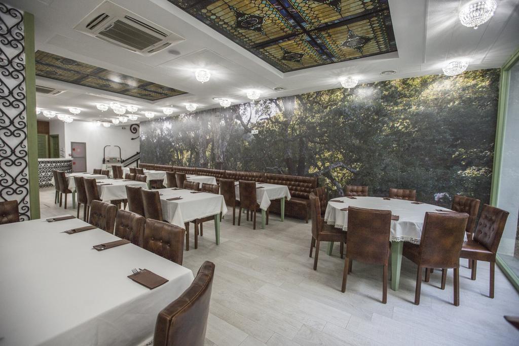 Hotel Barrio Nuevo Lebrija Bagian luar foto